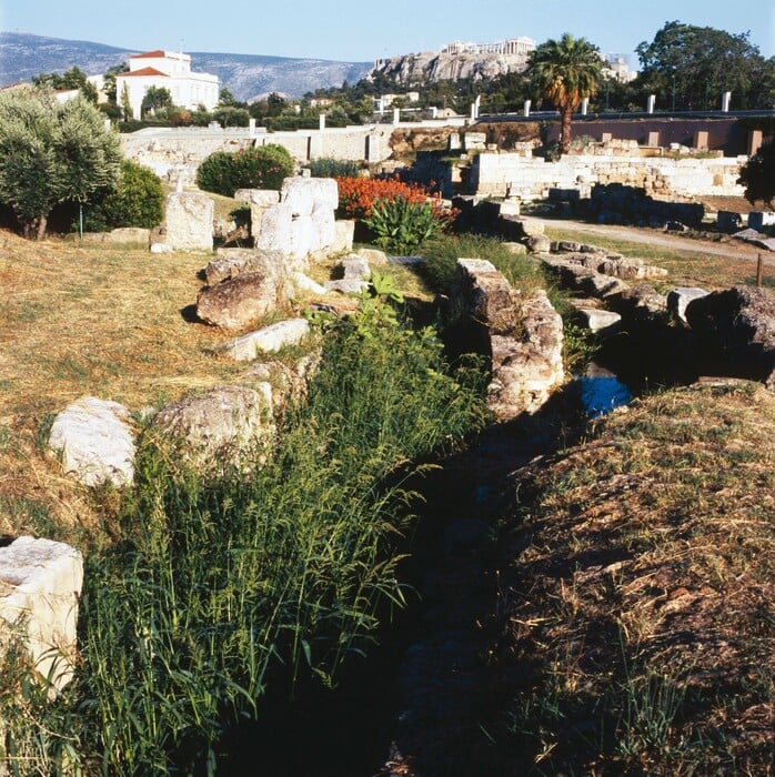 Η καύση των νεκρών και ο ενταφιασμός στην αρχαία Αθήνα