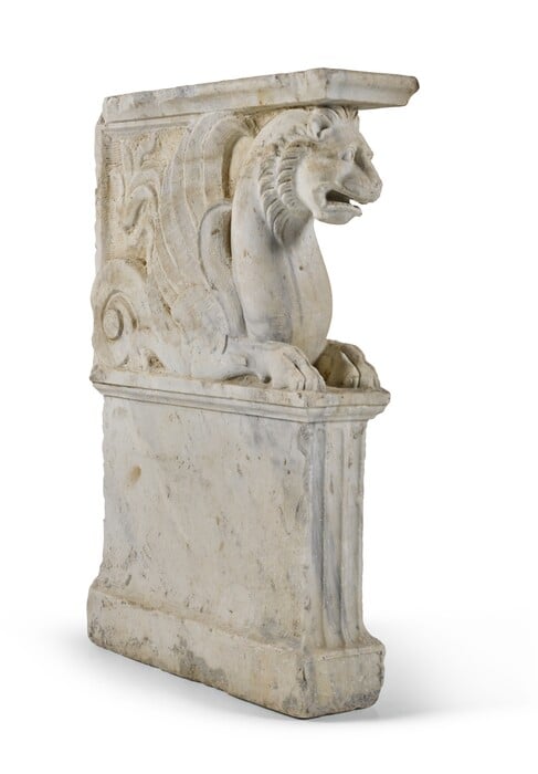 Πωλούνται αυτή τη στιγμή στο Λονδίνο 155 αντικείμενα του Ιόλα - Τι απαντά στο LIFO.gr ο οίκος Sotheby's
