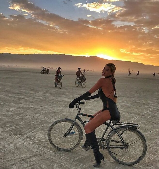 Burning Man 2017 - 60 φωτογραφίες από την δυστοπική μητρόπολη στην έρημο Νεβάδα