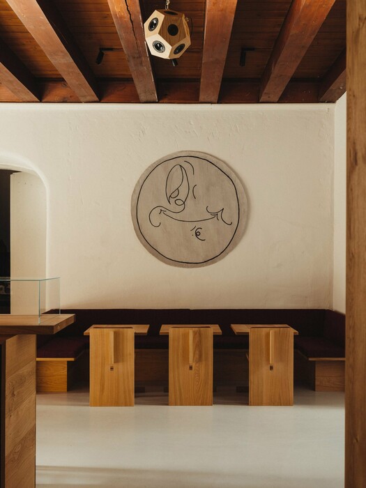 Μια παλιά εκκλησία στην Κοπεγχάγη μεταμορφώνεται σε σύγχρονο καφέ