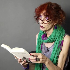 Αναγνώσεις: Η Ζυράννα Ζατέλη διαβάζει Γιώργο Σεφέρη