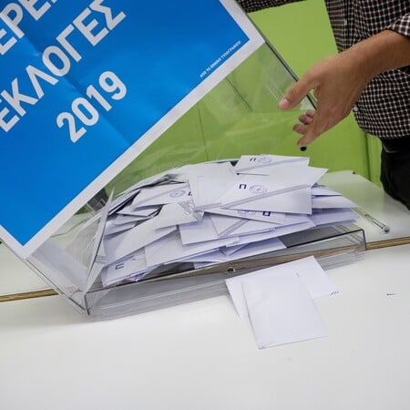 Αυτοδιοικητικές εκλογές: Τα προγνωστικά για τον β΄ γύρο σε Αθήνα, Θεσσαλονίκη και Περιφέρεια Αττικής