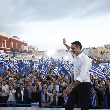 Exit Poll: Νέα Δημοκρατία 38% - 42% και ΣΥΡΙΖΑ 26,5% - 30,5%
