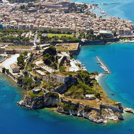Κέρκυρα: Plane spotting με θέα το Ιόνιο σε έναν από τους διαχρονικά πιο όμορφους προορισμούς της Ελλάδας