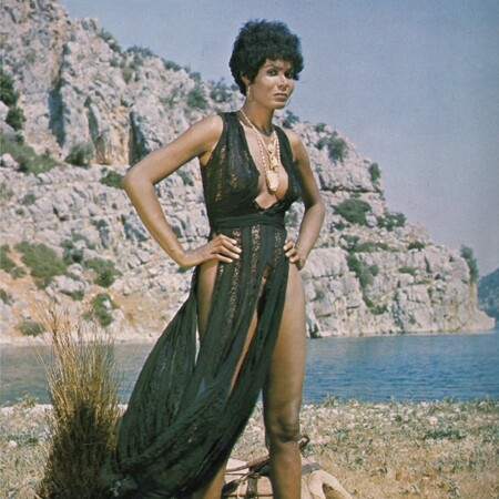 Ajita Wilson: Η μαύρη τρανς ηθοποιός των ελληνικών ερωτικών ταινιών των ’70s και ’80s