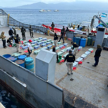 Ονδούρα: Κατάσχεση 1,3 τόνων κοκαΐνης που εντοπίστηκαν σε τρία σκάφη