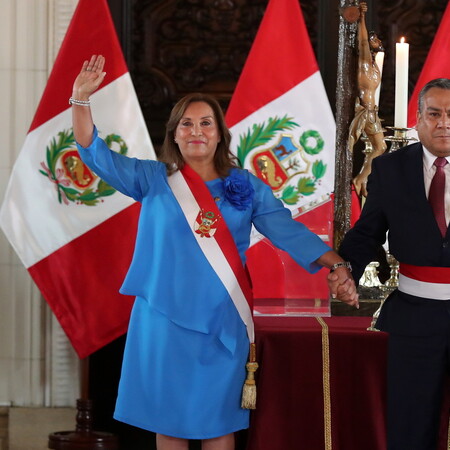 Rolexgate στο Περού: Παραιτήθηκαν έξι υπουργοί – Έχω μόνο ένα ρολόι, λέει η πρόεδρος