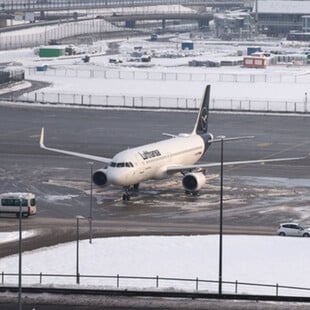 Ακυρώσεις πτήσεων στη Γερμανία λόγω σφοδρής χιονόπτωσης