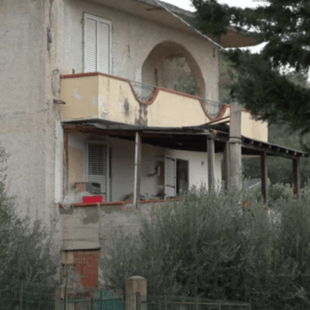 Τριπλή δολοφονία στην Ιταλία: Στραγγάλισε τα παιδιά του, έκαψε ζωντανή τη σύζυγό του